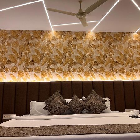 Hotel JK palace Prayagraj Exterior foto