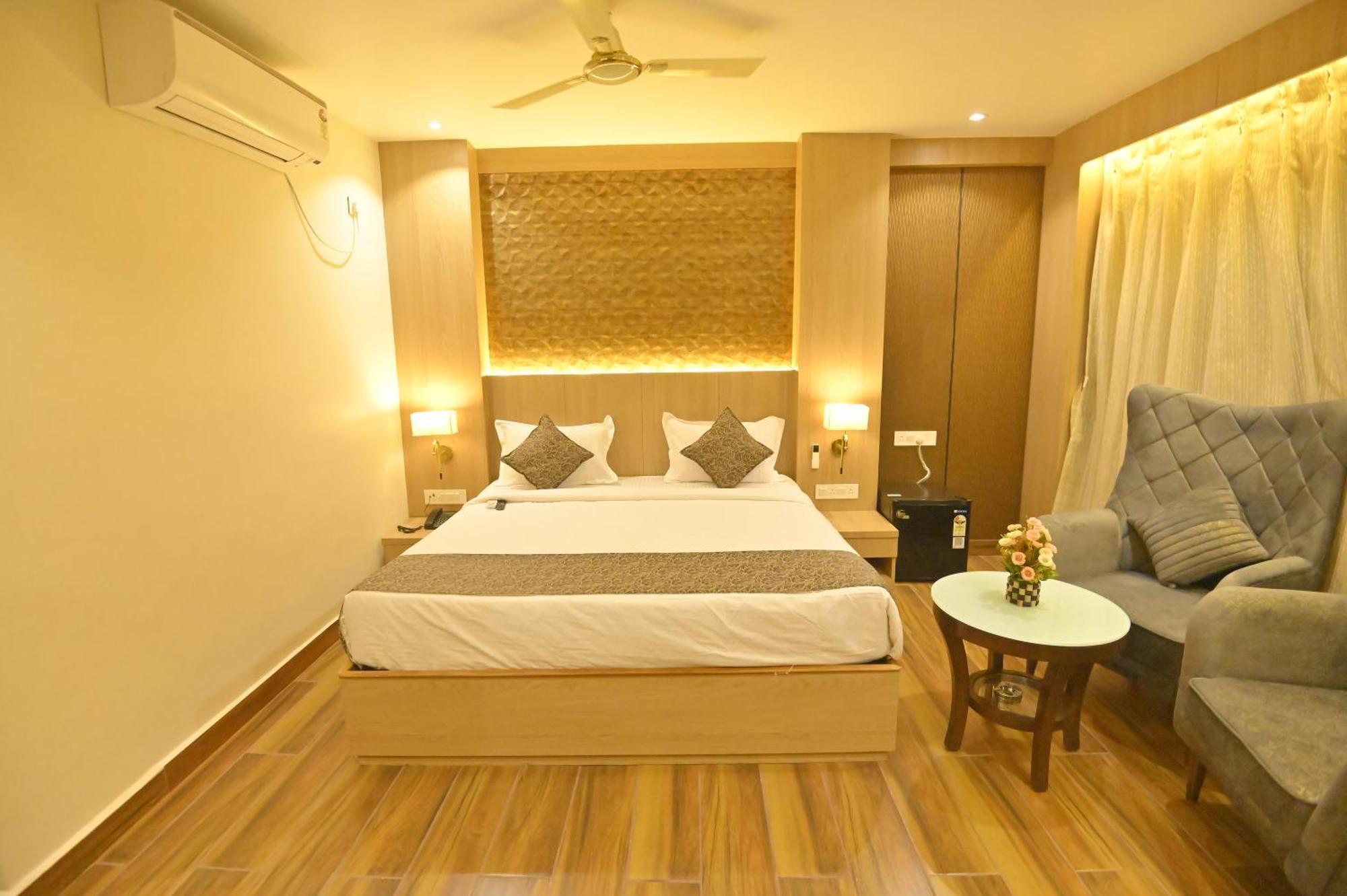 Hotel JK palace Prayagraj Exterior foto