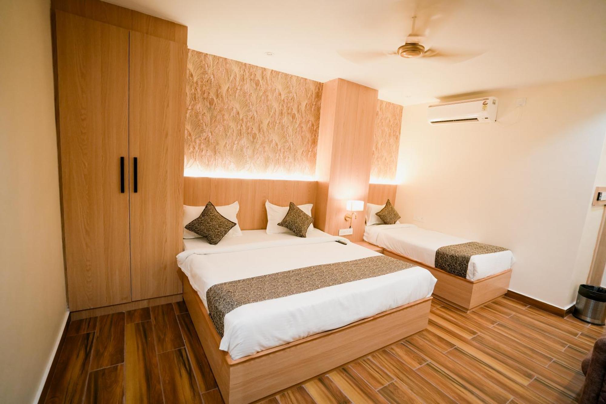 Hotel JK palace Prayagraj Exterior foto