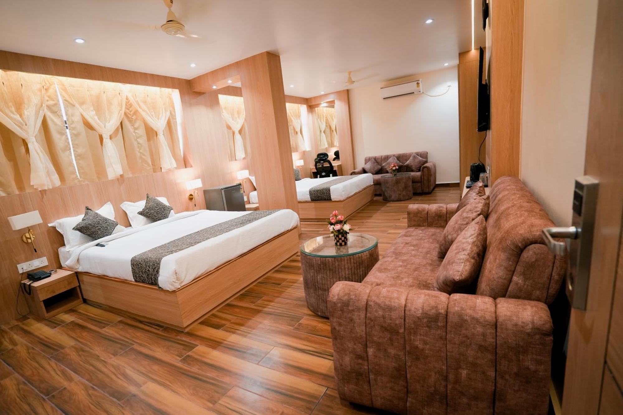 Hotel JK palace Prayagraj Exterior foto