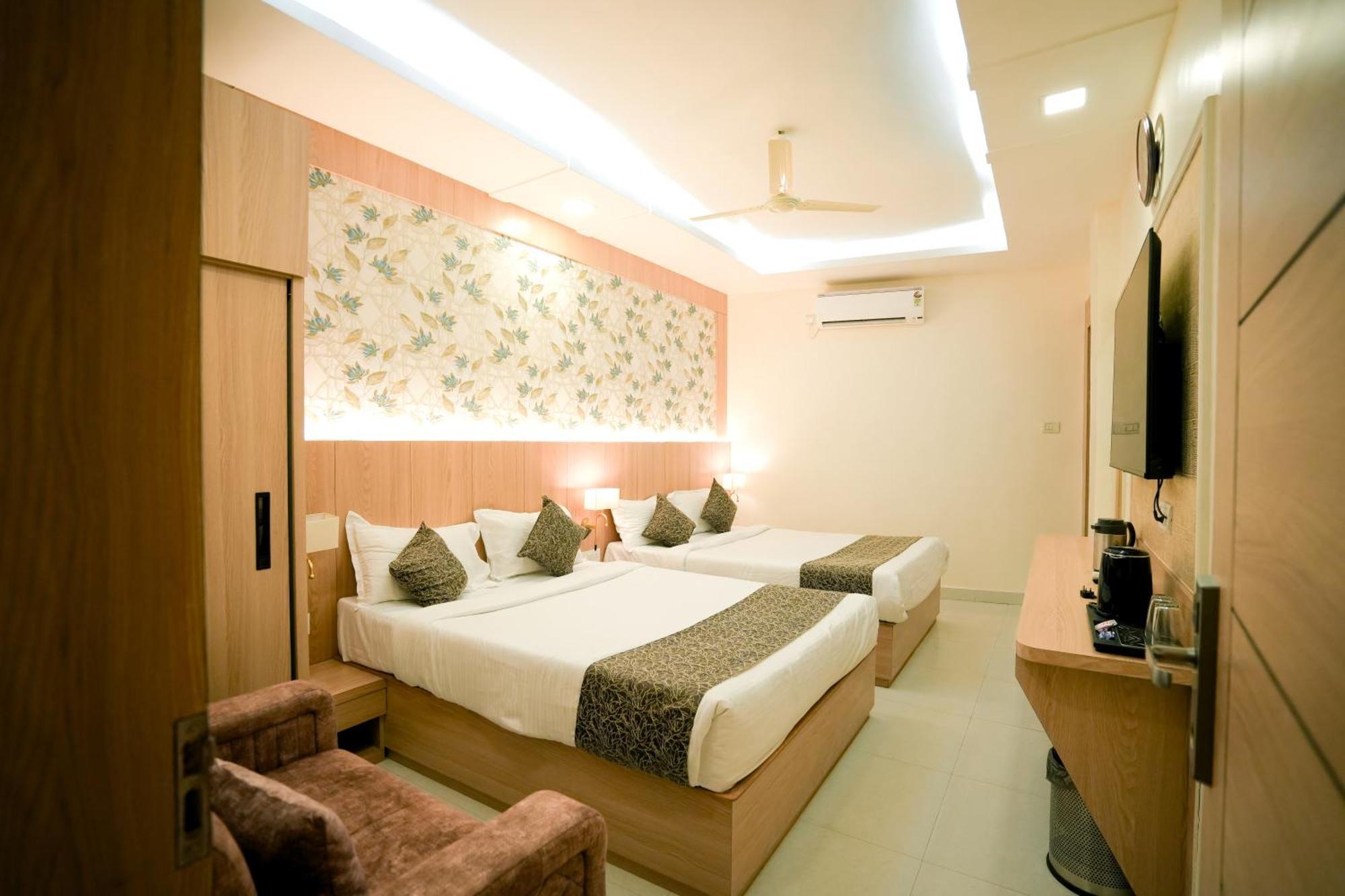 Hotel JK palace Prayagraj Exterior foto