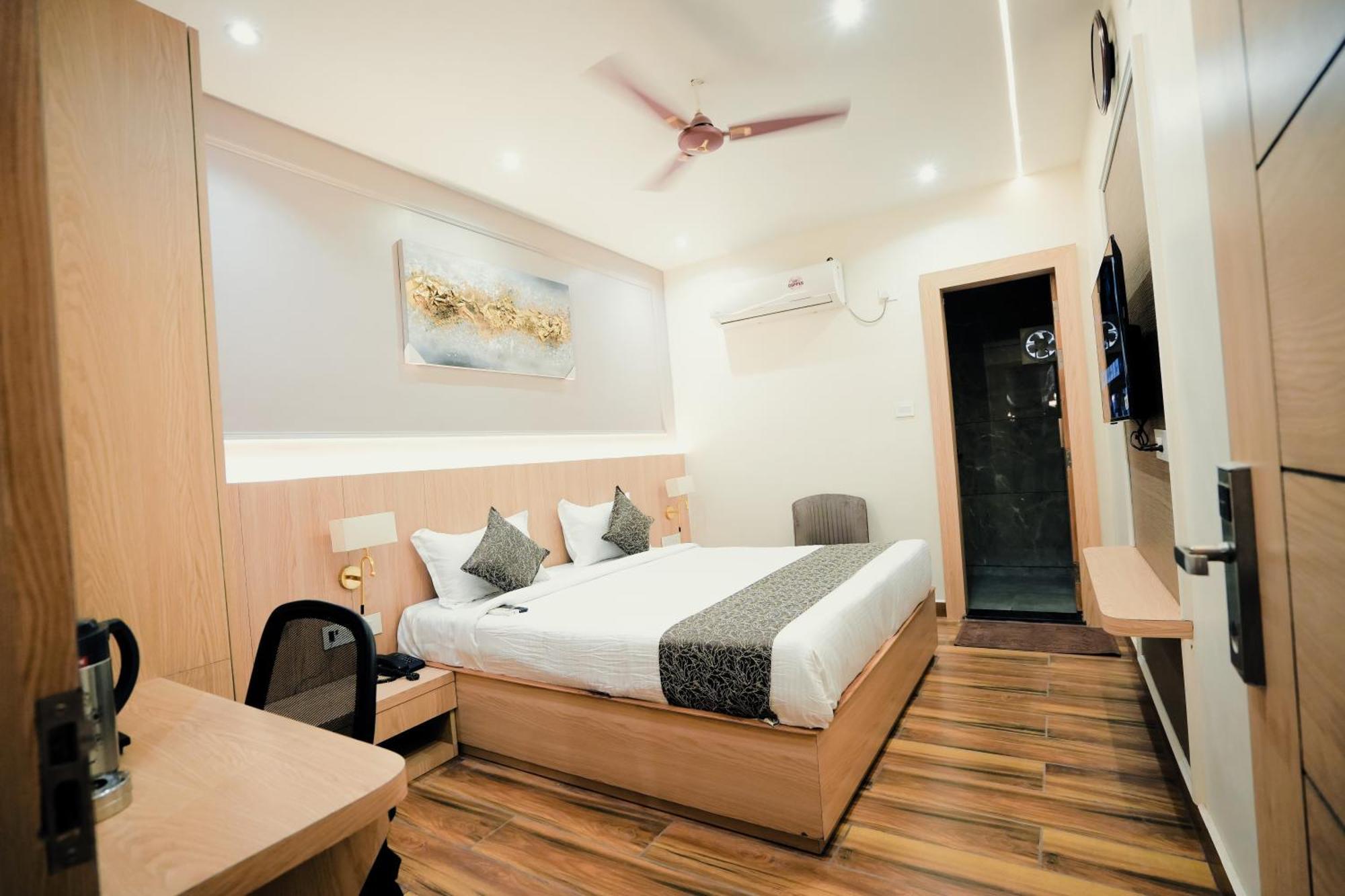 Hotel JK palace Prayagraj Exterior foto