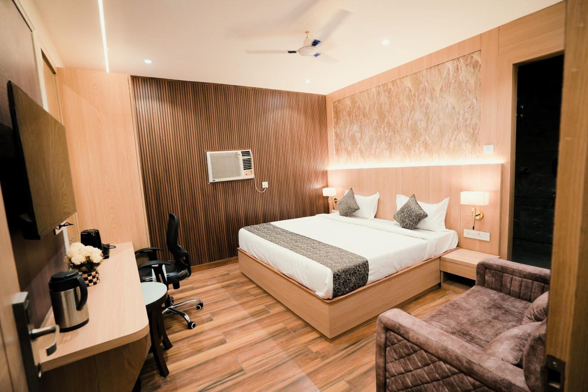 Hotel JK palace Prayagraj Exterior foto