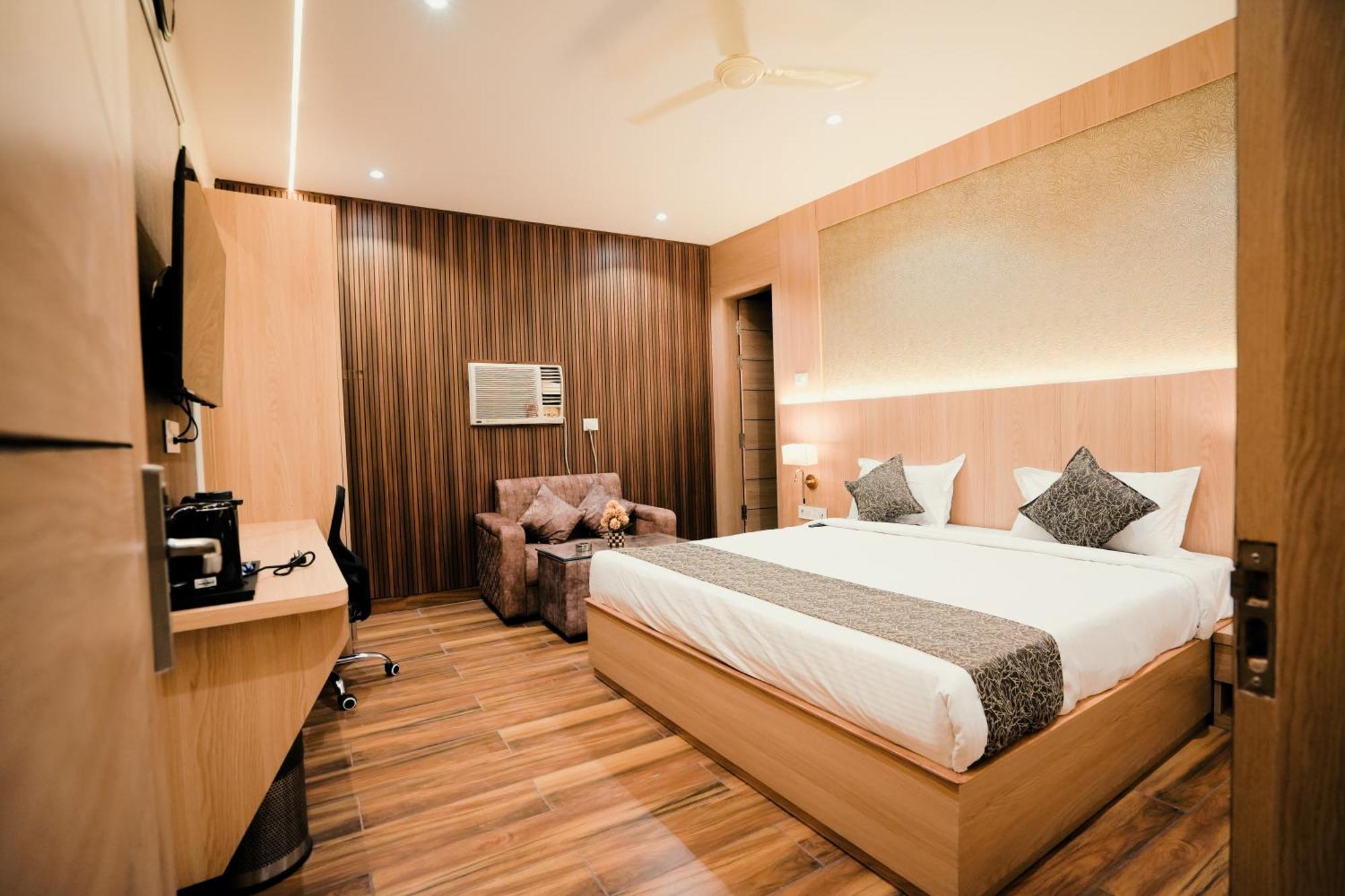 Hotel JK palace Prayagraj Exterior foto